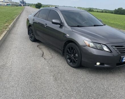 Серый Тойота Камри, объемом двигателя 3.5 л и пробегом 340 тыс. км за 7900 $, фото 3 на Automoto.ua
