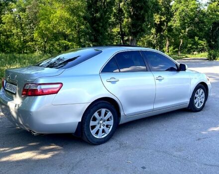 Серый Тойота Камри, объемом двигателя 2.4 л и пробегом 275 тыс. км за 9500 $, фото 3 на Automoto.ua