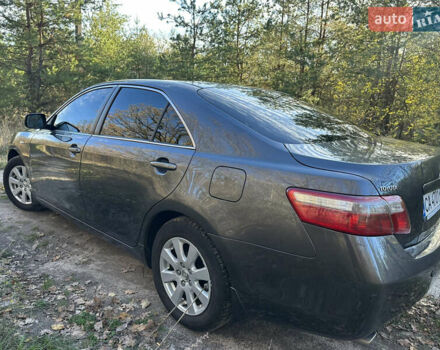 Серый Тойота Камри, объемом двигателя 3.46 л и пробегом 262 тыс. км за 9300 $, фото 7 на Automoto.ua