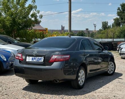 Сірий Тойота Камрі, об'ємом двигуна 2.4 л та пробігом 273 тис. км за 8500 $, фото 2 на Automoto.ua