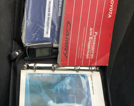 Серый Тойота Камри, объемом двигателя 2.36 л и пробегом 305 тыс. км за 8500 $, фото 26 на Automoto.ua