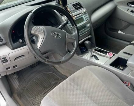 Серый Тойота Камри, объемом двигателя 2.4 л и пробегом 192 тыс. км за 8000 $, фото 8 на Automoto.ua