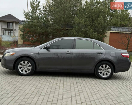 Серый Тойота Камри, объемом двигателя 2.4 л и пробегом 262 тыс. км за 6999 $, фото 1 на Automoto.ua