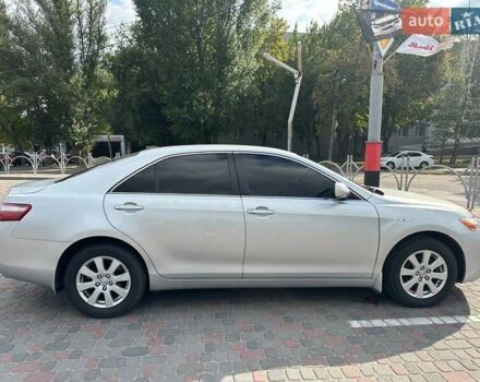 Серый Тойота Камри, объемом двигателя 2.4 л и пробегом 138 тыс. км за 11500 $, фото 4 на Automoto.ua