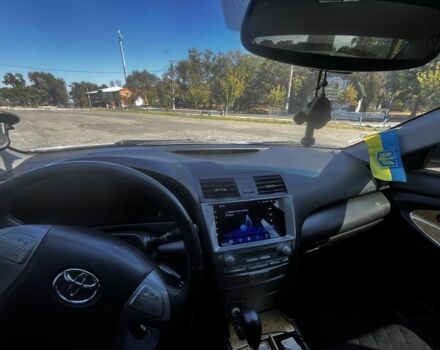 Серый Тойота Камри, объемом двигателя 2.4 л и пробегом 281 тыс. км за 10000 $, фото 6 на Automoto.ua