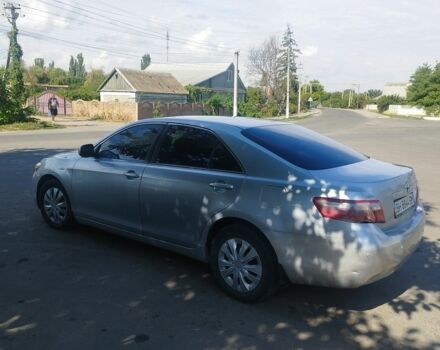 Серый Тойота Камри, объемом двигателя 2.4 л и пробегом 132 тыс. км за 6000 $, фото 1 на Automoto.ua