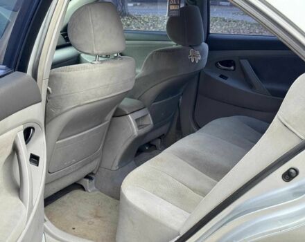 Серый Тойота Камри, объемом двигателя 2.4 л и пробегом 225 тыс. км за 7490 $, фото 11 на Automoto.ua