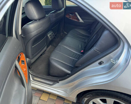 Серый Тойота Камри, объемом двигателя 3.46 л и пробегом 289 тыс. км за 9300 $, фото 10 на Automoto.ua