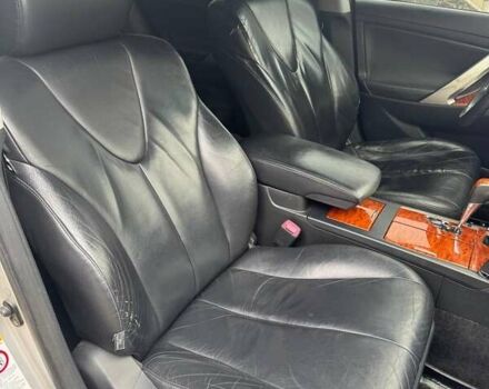 Серый Тойота Камри, объемом двигателя 3.5 л и пробегом 274 тыс. км за 10200 $, фото 18 на Automoto.ua