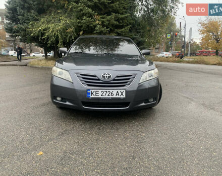 Серый Тойота Камри, объемом двигателя 3.5 л и пробегом 290 тыс. км за 9000 $, фото 2 на Automoto.ua