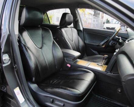 Сірий Тойота Камрі, об'ємом двигуна 3.5 л та пробігом 231 тис. км за 10000 $, фото 9 на Automoto.ua