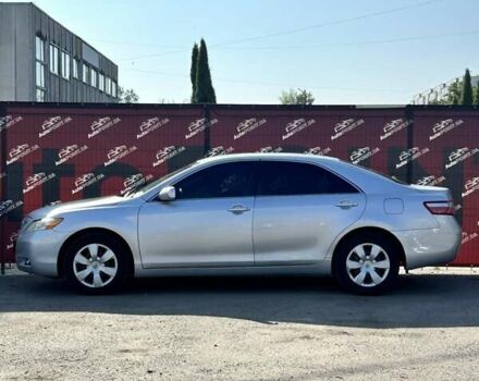 Серый Тойота Камри, объемом двигателя 2.36 л и пробегом 192 тыс. км за 7850 $, фото 4 на Automoto.ua