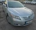 Сірий Тойота Камрі, об'ємом двигуна 2.4 л та пробігом 208 тис. км за 7500 $, фото 1 на Automoto.ua