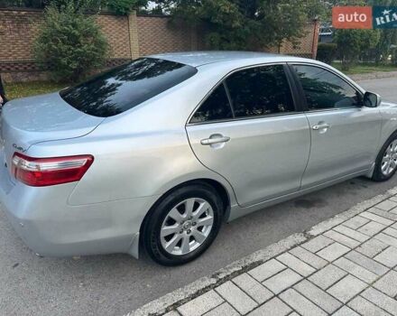 Сірий Тойота Камрі, об'ємом двигуна 2.4 л та пробігом 165 тис. км за 9999 $, фото 5 на Automoto.ua