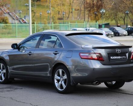 Сірий Тойота Камрі, об'ємом двигуна 3.5 л та пробігом 231 тис. км за 10000 $, фото 3 на Automoto.ua