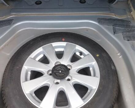 Серый Тойота Камри, объемом двигателя 2.4 л и пробегом 230 тыс. км за 8500 $, фото 64 на Automoto.ua