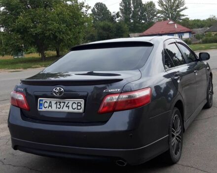 Серый Тойота Камри, объемом двигателя 2.4 л и пробегом 270 тыс. км за 8900 $, фото 3 на Automoto.ua