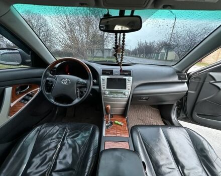 Серый Тойота Камри, объемом двигателя 3.5 л и пробегом 260 тыс. км за 8000 $, фото 5 на Automoto.ua