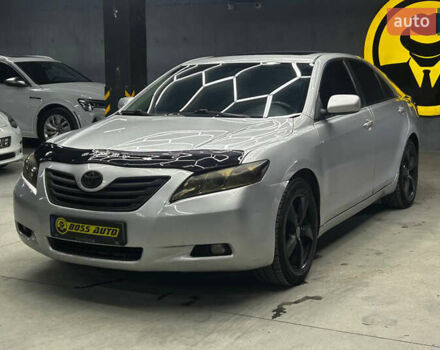 Сірий Тойота Камрі, об'ємом двигуна 3.46 л та пробігом 226 тис. км за 8500 $, фото 2 на Automoto.ua