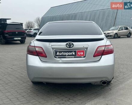 Серый Тойота Камри, объемом двигателя 2.4 л и пробегом 320 тыс. км за 5990 $, фото 7 на Automoto.ua