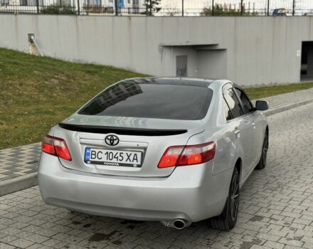 Серый Тойота Камри, объемом двигателя 2.4 л и пробегом 320 тыс. км за 5350 $, фото 4 на Automoto.ua