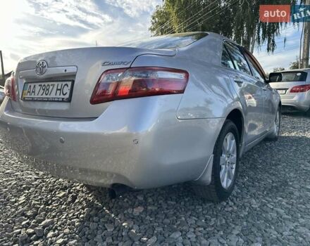 Сірий Тойота Камрі, об'ємом двигуна 2.4 л та пробігом 241 тис. км за 7700 $, фото 4 на Automoto.ua