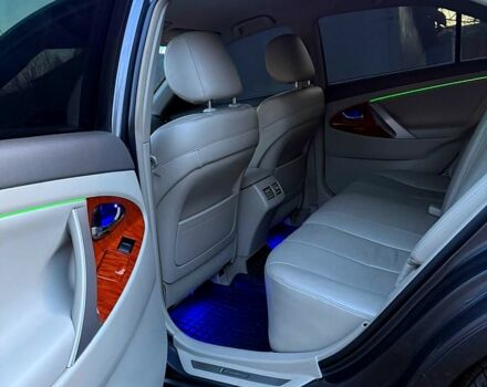 Серый Тойота Камри, объемом двигателя 3.5 л и пробегом 190 тыс. км за 10500 $, фото 3 на Automoto.ua