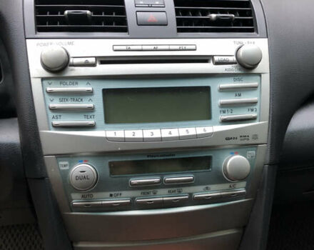 Серый Тойота Камри, объемом двигателя 2.4 л и пробегом 176 тыс. км за 9700 $, фото 16 на Automoto.ua