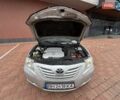Серый Тойота Камри, объемом двигателя 3.5 л и пробегом 223 тыс. км за 8300 $, фото 62 на Automoto.ua
