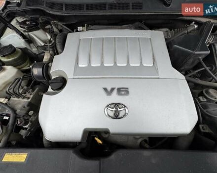 Серый Тойота Камри, объемом двигателя 3.5 л и пробегом 223 тыс. км за 8300 $, фото 58 на Automoto.ua