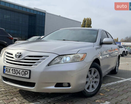 Сірий Тойота Камрі, об'ємом двигуна 2.4 л та пробігом 279 тис. км за 8200 $, фото 3 на Automoto.ua