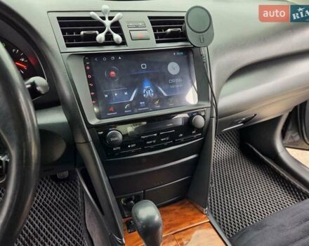 Серый Тойота Камри, объемом двигателя 2.36 л и пробегом 285 тыс. км за 9200 $, фото 24 на Automoto.ua