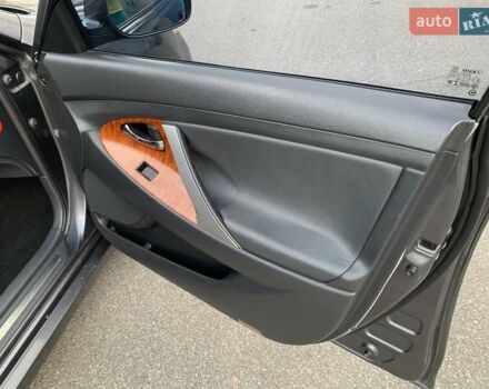 Серый Тойота Камри, объемом двигателя 3.5 л и пробегом 264 тыс. км за 8700 $, фото 14 на Automoto.ua