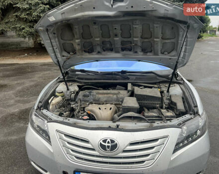 Серый Тойота Камри, объемом двигателя 2.4 л и пробегом 290 тыс. км за 8500 $, фото 13 на Automoto.ua