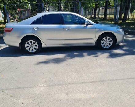 Серый Тойота Камри, объемом двигателя 2.36 л и пробегом 230 тыс. км за 7300 $, фото 3 на Automoto.ua