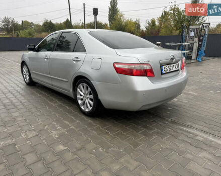 Сірий Тойота Камрі, об'ємом двигуна 2.4 л та пробігом 235 тис. км за 8300 $, фото 4 на Automoto.ua