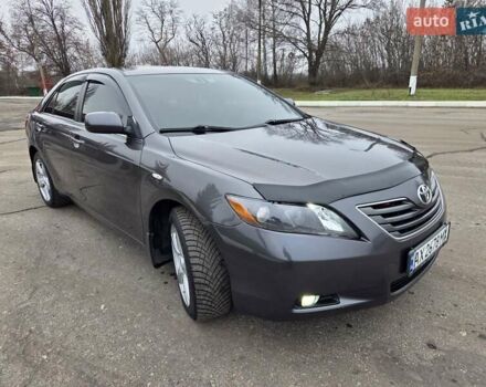 Серый Тойота Камри, объемом двигателя 2.36 л и пробегом 285 тыс. км за 9200 $, фото 6 на Automoto.ua