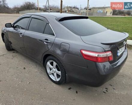 Серый Тойота Камри, объемом двигателя 2.36 л и пробегом 285 тыс. км за 9200 $, фото 13 на Automoto.ua