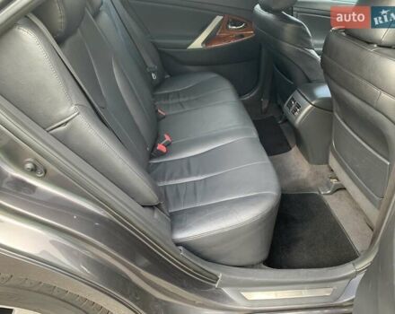 Серый Тойота Камри, объемом двигателя 3.5 л и пробегом 264 тыс. км за 8700 $, фото 19 на Automoto.ua