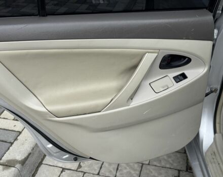 Серый Тойота Камри, объемом двигателя 2.4 л и пробегом 320 тыс. км за 5350 $, фото 10 на Automoto.ua