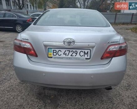 Серый Тойота Камри, объемом двигателя 2.4 л и пробегом 268 тыс. км за 7800 $, фото 7 на Automoto.ua