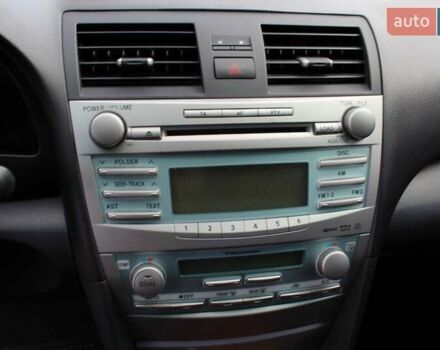 Серый Тойота Камри, объемом двигателя 2.36 л и пробегом 188 тыс. км за 10200 $, фото 13 на Automoto.ua