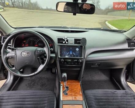 Серый Тойота Камри, объемом двигателя 2.36 л и пробегом 285 тыс. км за 9200 $, фото 27 на Automoto.ua