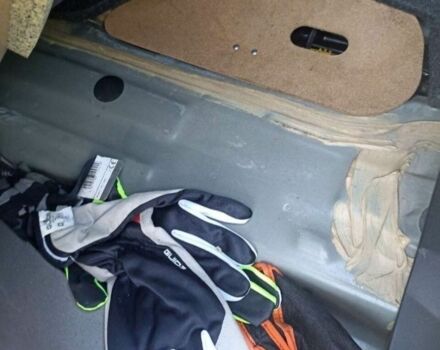 Серый Тойота Камри, объемом двигателя 2.4 л и пробегом 213 тыс. км за 9500 $, фото 9 на Automoto.ua