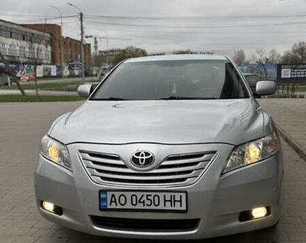 Серый Тойота Камри, объемом двигателя 2.36 л и пробегом 251 тыс. км за 7200 $, фото 1 на Automoto.ua