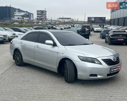 Серый Тойота Камри, объемом двигателя 2.4 л и пробегом 320 тыс. км за 5990 $, фото 10 на Automoto.ua