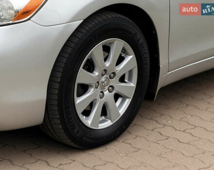 Сірий Тойота Камрі, об'ємом двигуна 2.36 л та пробігом 327 тис. км за 9699 $, фото 8 на Automoto.ua