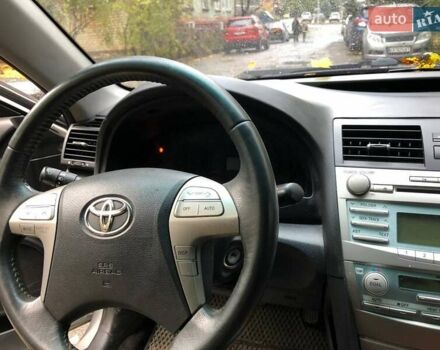 Серый Тойота Камри, объемом двигателя 2.36 л и пробегом 179 тыс. км за 9700 $, фото 12 на Automoto.ua