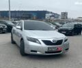 Серый Тойота Камри, объемом двигателя 2.4 л и пробегом 320 тыс. км за 5990 $, фото 10 на Automoto.ua
