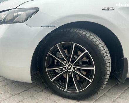 Серый Тойота Камри, объемом двигателя 2.4 л и пробегом 320 тыс. км за 5990 $, фото 4 на Automoto.ua